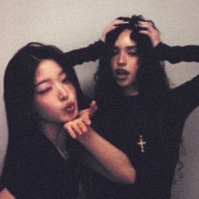 acheover's profile picture. Damaged bad at best