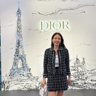 Juno_Lau7's profile picture. A soul made of stardust and ink.
✈️Travel | 🏊‍♀️Scuba diving | | 🌎Hiking | 🧘‍♀️Yoga | 🏝Love the beautiful scenery | 🚫Scammers please stay away | Porn🚫🚫🚫