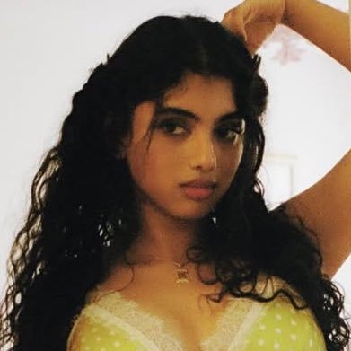 sialaterrrr's profile picture. thoughts & archives