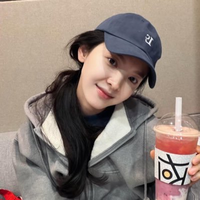 ButterCupcake_A's profile picture. somewhere between overthinking & daydreaming 🕊️