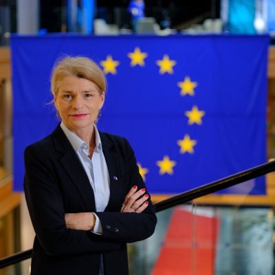 ilecallennec's profile picture. Députée européenne, membre du PPE, Conseillère régionale de #Bretagne ; Lieutenant-colonel #réservecitoyenne