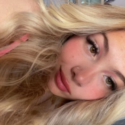 LivdoFla's profile picture. Estudante de Jornalismo | @flamengo