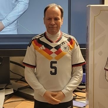 MStaffina's profile picture. Born in Wiesbaden. Lifelong fan of the Deutschland Nationalmannschaft and FC Bayern München. Bibliophile. Runner. Proud UVA graduate.