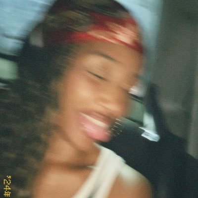 lelezzeen's profile picture. 