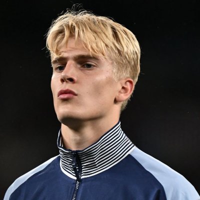 sarrowcyclo's profile picture. 18 • 🏴󠁧󠁢󠁳󠁣󠁴󠁿🇨🇾 • @SarrowGGs • Inquiries: @Glitchunter_ • 8000+ Esports Vouches