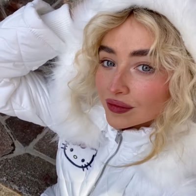 prettygrlavee's profile picture. sugar plum fairy club 💜🫧✨🪩