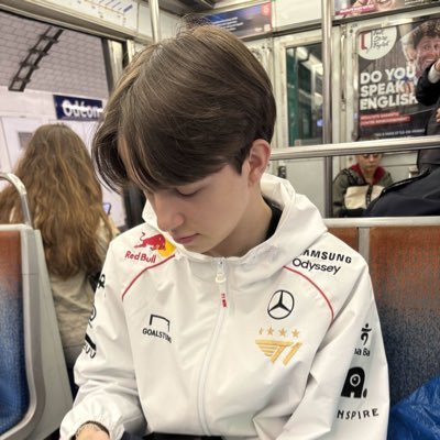 Krassouu's profile picture. Yesterday is over. Tomorrow is yet to come. Today is yet unknown