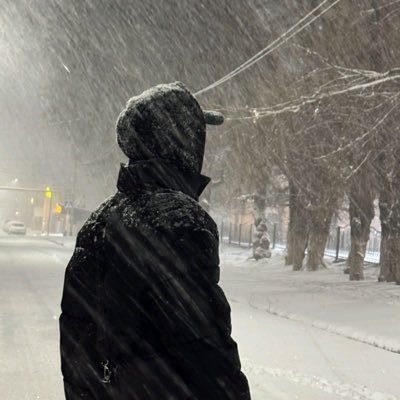 ammvru's profile picture. 