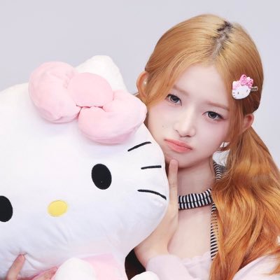 dolliening's profile picture. hiatuss