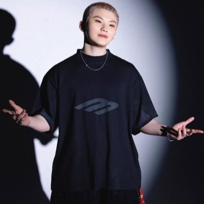 _nana0133's profile picture. Your local Lee Chan brainrotted Woozidan, with a Tiger problem '99L Poly,  StayCarAtiny ❤️🖤🩷🩵🖤🧡 🇮🇹🇸🇮MDNI https://t.co/YmEGSacrdU