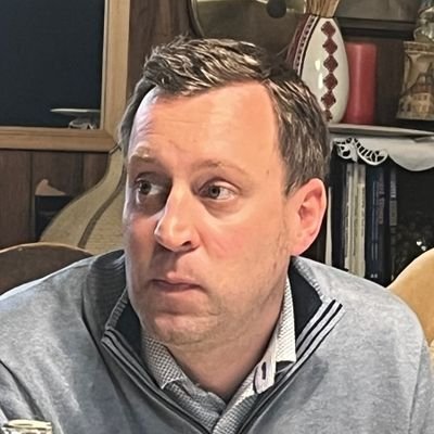 LightlyBurdened's profile picture. catholic not roman, orthodox not eastern, reformed not protestant / pnw lawyer 🏔 presbyter / battered mariners fan / extremely bullish 📈 2 Thess 3:6