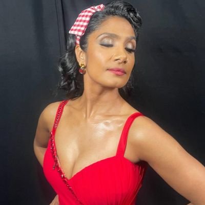 sukeve_xo's profile picture. • 𝘴𝘱𝘳𝘦𝘢𝘥 𝘭𝘰𝘷𝘦, 𝘵𝘩𝘢𝘵'𝘴 𝘸𝘩𝘢𝘵 𝘢 𝘳𝘦𝘢𝘭 𝘮𝘰𝘣 𝘥𝘰 •      

                                                  ♡ suki kaur panesar-unwin ♡