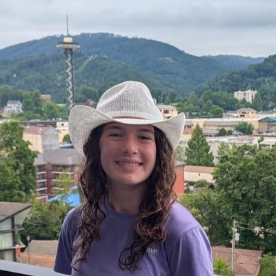 EmilyGurzo's profile picture. 2030 1B/OF | VA Glory Johnston/Simon 14U 🥎|