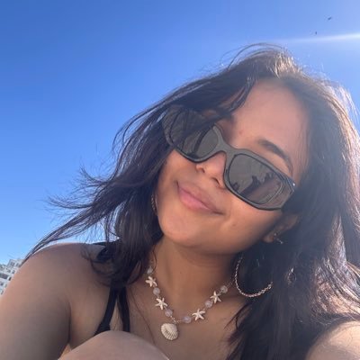 nicolezaeio's profile picture. 