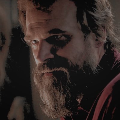 RAMB0CHIEF's profile picture. independent / selective portrayal. ( seasons 1 - 5 ) | Why don’t you come work for me at Hawkins PD, @S0MBERSIGHTS?