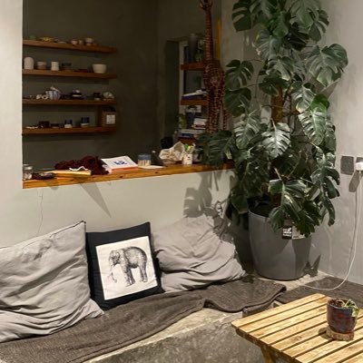 mmms1110's profile picture. وشوية شاهي📚