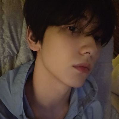 larsnolars's profile picture. boys will be bugs, right?