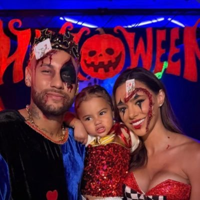 larinhacomenta's profile picture. 