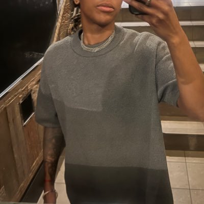 ZoeGawd's profile picture. I’m on the block like I’m 8 ft tall. #grabbadabbadoooo