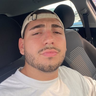 aleejosoriano's profile picture. Esperando ofertas para patrocinar ron Barceló y Scuffers. Un català madridista més.