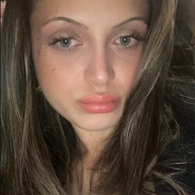 zeeyyynepk's profile picture. ebru gundes fan club