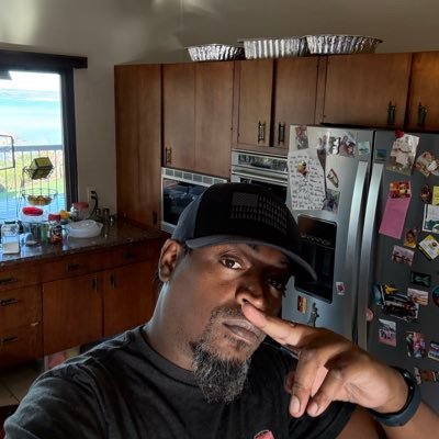 b_kigo's profile picture. 🇰🇪 1st. Astronomy. Founder Chairman Farmers Party. #GGMU. ReallyParodyReality. Sativa. 2nd Amendment. Venom-Proof.  MaragaOmtatah2027