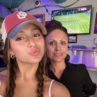 natalie_aust's profile picture. I’m in need of a loyal and trustworthy text buddy and I’ll spoil the person weekly. # Your fav half Japan & half Alabama girl ❤️#