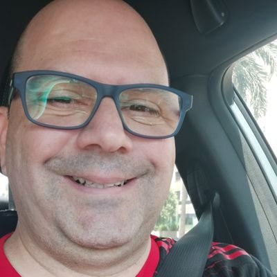 natanaelneto's profile picture. Flamenguista, esquerdista, umbandista. Adoro uma discussão sadia e a pluralidade de ideias. Respeito, gentileza e educação cabem em qualquer lugar.