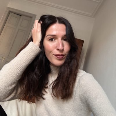 posetavalise's profile picture. Fondatrice et Rédactrice en chef du magazine @Posetavalise + SEO Specialist.