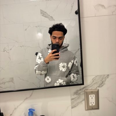 SmackinHost_'s profile picture. https://t.co/9bwRZN0bNo 💎