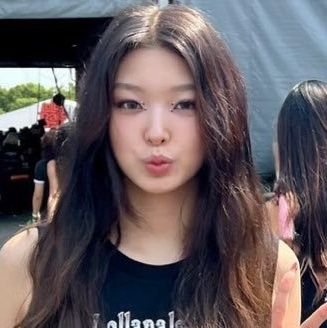 katseyrs's profile picture. eu e manon surtando por gatinhos