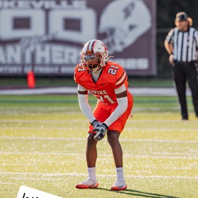 q5live_'s profile picture. 5’10 | 170 | SAF/CB | GPA : 3.0 | (RS SO) NAIA 2 Years of Eligibility left |email Quincyclark8753@icloud.com