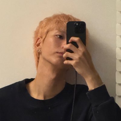 vivicnxh's profile picture. they/them • 06 | @ianaisu