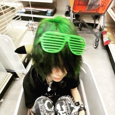 arch4angelzz's profile picture. emo dude . . #ptvtwt #bandom chatgpt give me a manga about chainsaw dude