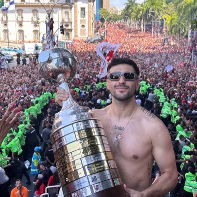 dudqlh's profile picture. nós, por nós, pelos nossos❤️🖤 É TETRAAAAAAA! 🏆🏆🏆🏆