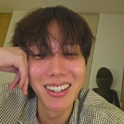 mari_regil's profile picture. yoongiii