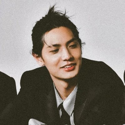 lorongutara's profile picture. ini akun suka suka. ya nulis au, ya bahas buku, ya kpopan