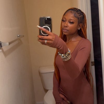 YesIm_Grace's profile picture. 