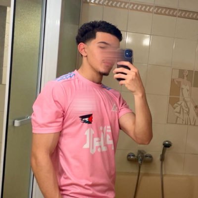 user19174707782's profile picture. keu du troll