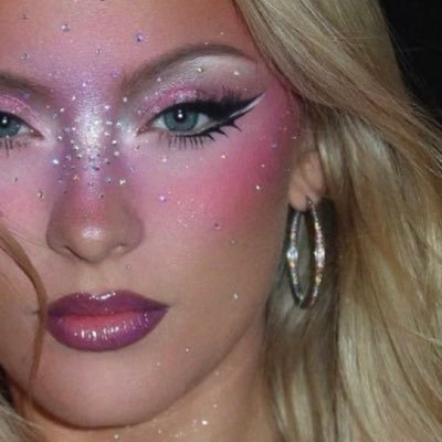 closed_quinn's profile picture. that bitter nasty misandrist with pusspuss97 on the number plate. don’t request unless i’ve asked.