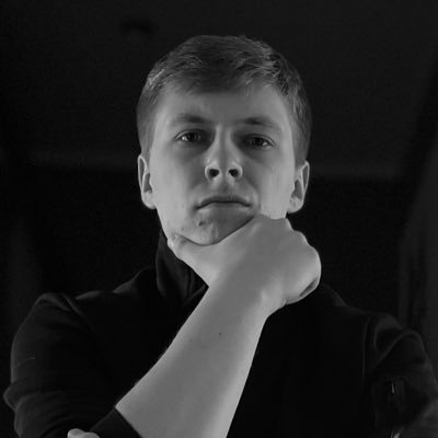 adriannowacki22's profile picture. debugging life.