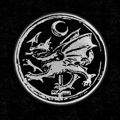 Mr_Cruelman's profile picture. Escritora e metaleira | Apaixonada por obras de gênero gótico e fantasia sombria | Fã de Castlevania, Hellsing e Berserk