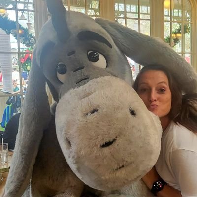 vchiesibrown's profile picture. ALL POSTS/ACTIVITIES REPRESENT ME ONLY.🇮🇹 #billsmafia #repbx 🏳️‍🌈 Ally; Mom/wife; Filter rarely exists.