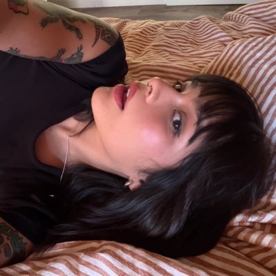 morrisseyenjoyr's profile picture. ॐ i’m a fountain of blood in the shape of a girl ॐ