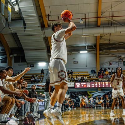 hudsonwardd's profile picture. Western Michigan MBB 🇨🇦