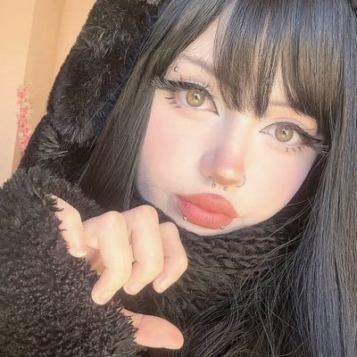 mikalashnik0v's profile picture. fiumba