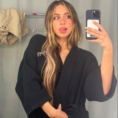 kcrvgg's profile picture. 𝘤𝘢𝘳𝘱 𝘥𝘪𝘦𝘮.