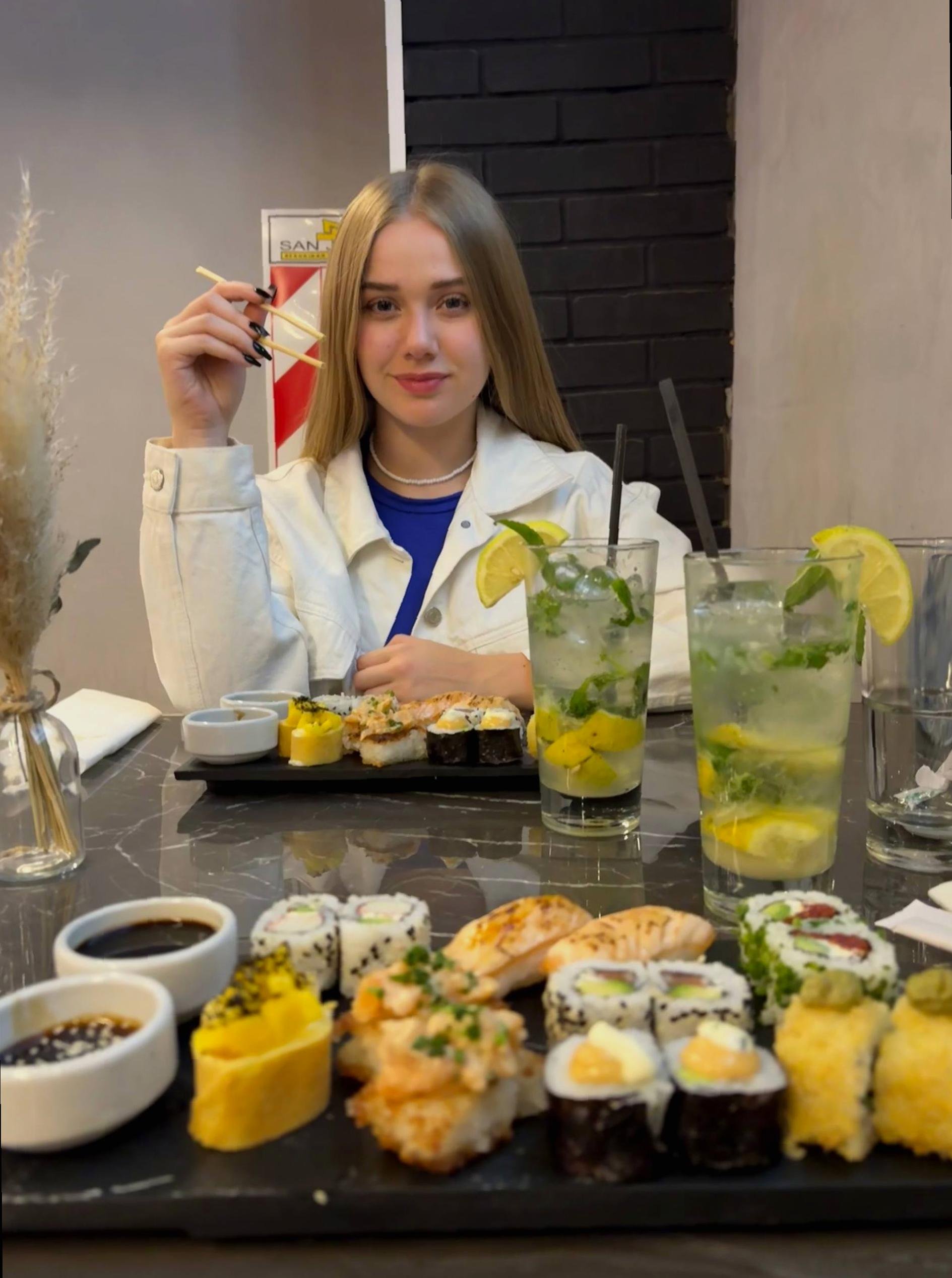 REason1_0's profile picture. 21 🤍 old page got abducted by algorithm gremlins :/ taco socio & amateur plant dictator 🌮🌿😵‍💫