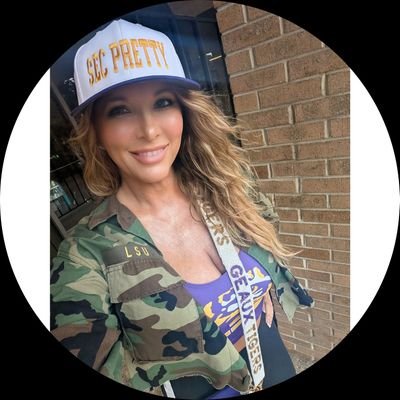 tcgoldrush's profile picture. Die hard LSU💜💛, AVS, Niners fan. Sports talker & potty mouth! Native of NOLA livin' in Texas! Animal Lover 🐾🐕America First 🇺🇸✝️