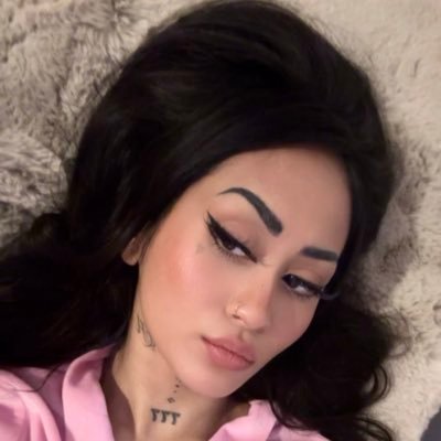 naravv__'s profile picture. AWSW 𓋹 𓅠 ☤ ᛘ ⋄ 🇵🇭 ⋄ 🇬🇹H💕 ⋄ loas + quantum shifting ⋄ group coaching 𓂀 •• • ▿